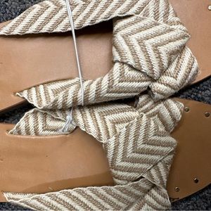 Uncommon threads flat slides